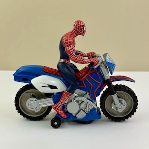 2002 Spider-Man ‘Bump &#39;N Go Cycle’ Motorcycle toy, by Toybiz - Vintage Secondhand