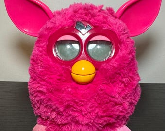 Furby Sonic BOOM vintage (2012) - Juguete electrónico retro - Divertido parlante - Color fucsia/rosa intenso - Funciona, de segunda mano en excelente estado
