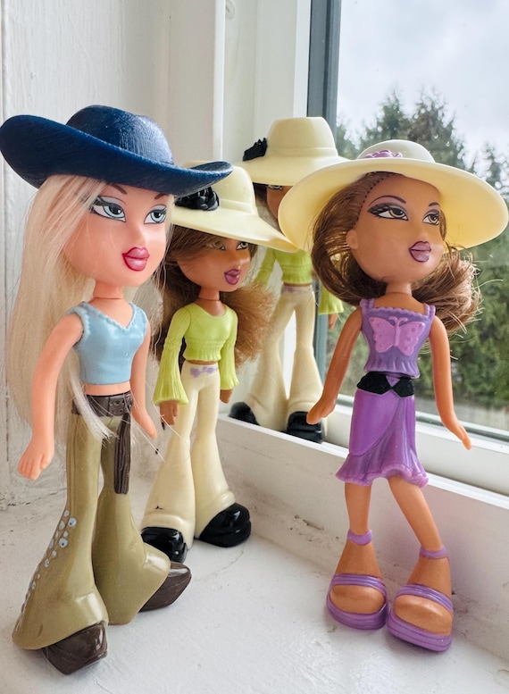 BUNDLE (lot of FOUR) - Mini Bratz Dolls - 2000s Y2K Vintage