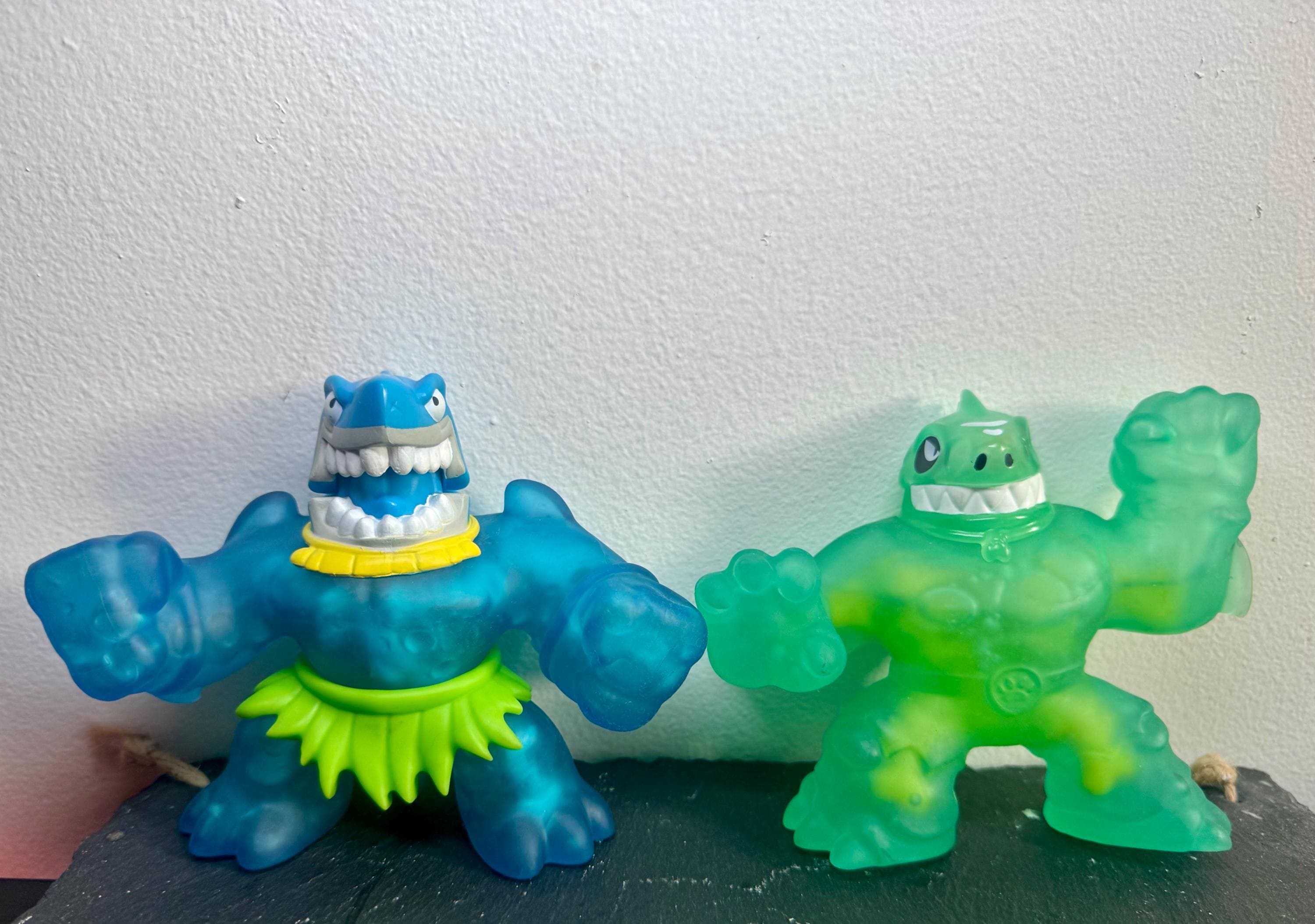 SET - Lot of TWO - Heroes of Goo Jit Zu - Dino Power, Thrash the