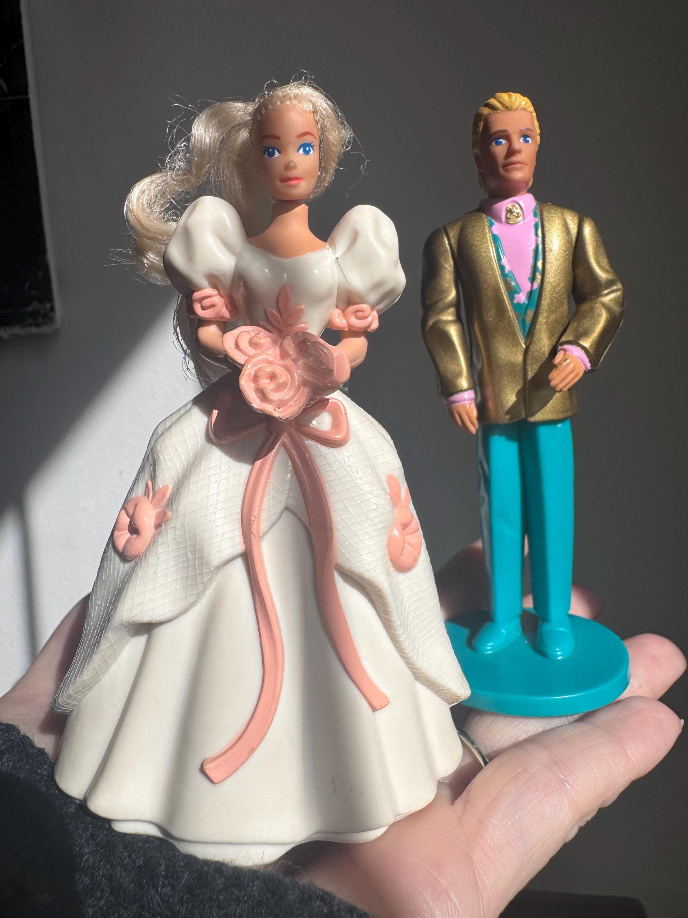 Barbie and ken wedding set France