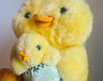 Pulcino cinguettante d'epoca del 1994, peluche pasquale con mamma e cucciolo