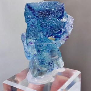 Natural Blue Purple Phantom Fluorite comes from Yindu,Inner Mongolia 45*35*55MM