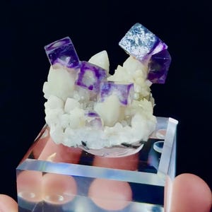Natural Purple Phantom Fluorite  comes from Huanggangliang,Neimenggu 30*30*25MM