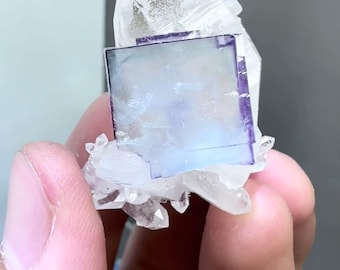 Natural Purple Transparent Cubic Fluorite and Quartz Coexist comes from Yaogangxian,Hunan 35*25*20MM