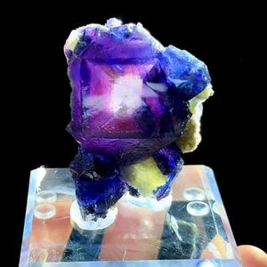 Natural Purple Phantom Fluorite  comes from Yindu,Neimenggu 30*30*40MM