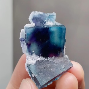 Natural Phantom Fluorite  comes from Yindu,Inner Mongolia 25*20*40MM
