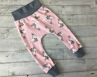Baby Pants, Harem Pants, Baby Joggers, Cotton Pants, Daisies on Pink