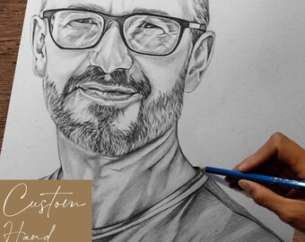 Retrato a lápiz personalizado: Boceto masculino dibujado a mano a partir de una fotografía.