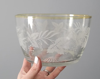 Vintage Frosted Glass Ice Bowl – Grapevine Leaf Pattern, Gold Trim (7" Diameter)