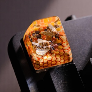 Biene Gelb Artisan Tastenkappen, Anime Kunstharz-Tastenkappen für Cherry MX Mechanische Tastaturen, Gaming-Tastenkappe, Handgemachtes Geschenk, Geschenk für Ihn