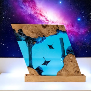 Ocean Manta Ray Resin Art Sculpture, Handmade Underwater Decor, Epoxy Resin and Wood Sea Scene, Unique Nautical Gift, Ocean Lover Decor