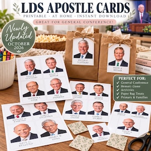 Peut inclure: Une collection de cartes imprimables des apôtres LDS présentant des portraits et les noms de divers dirigeants de l'église. L'ensemble comprend des feuilles de cartes, deux sacs en papier brun avec des portraits et des tuiles carrées.