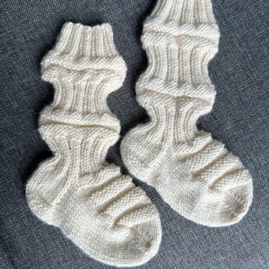 Handmade Baby Wool Socks – 9–12 Months, Finnish Style Blue & White Booties