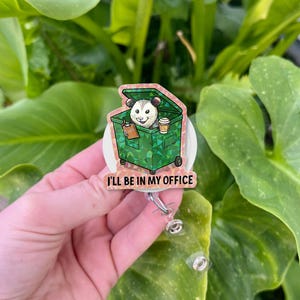 Grappige opossum-badgehaspel - ID-houder "I'll Be in My Office" | Leuke intrekbare clip voor verpleegkundigen, docenten en kantoorpersoneel