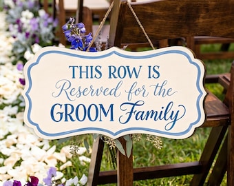 Plaque de mariage en bois réservée à la famille des mariés pour les sièges de cérémonie