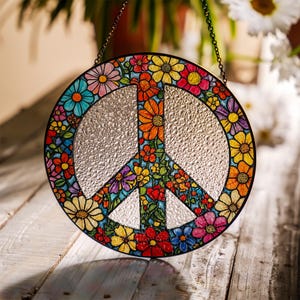 Kwiatowy łapacz słońca w kształcie znaku pokoju: boho, retro sztuka okienna