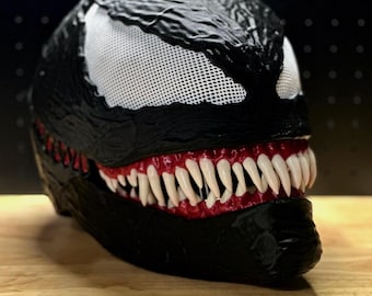ヴェノム 3D プリントヘルメット – ディスプレイ用小道具または着用可能