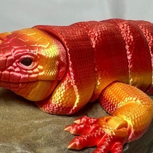 Articulated 3D Printed Tegu Lizard – Customizable, Poseable, Lifelike Desk Companion, Realistic Reptile, Interactive Lizard Toy, Pet Decor