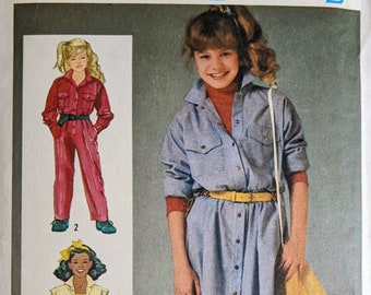 SIMPLICITY 6689 UNCUT Size 7 Chest 26" Girl's Jumpsuit and Dress Shirtdress Pants Vintage 1980's Pattern