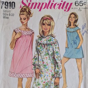 SIMPLICITY 7910 Size 8-10 Bust 31 1/2-32 1/2" Nightgown and Bloomers Nightie Yoke Collar Long Sleeves Vintage 1960's Pattern