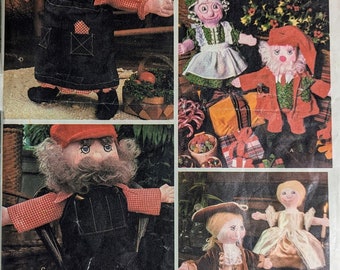 VOGUE 1546 UNCUT Little Vogue Stuffed Dolls & Clothes 18th century Colonial Patriot Santa Mrs. Claus Kris Katy Hiram Hildy Vintage 1970's