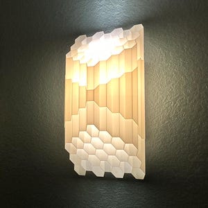 PRISM wandkandelaar | Middeleeuwse verlichting voor slaapkamer, kantoor en woonkamer | Plug-in sfeerverlichting