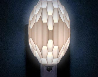 Luz noturna LED de encaixe CRYSTAL: brilho ambiente com sensor automático
