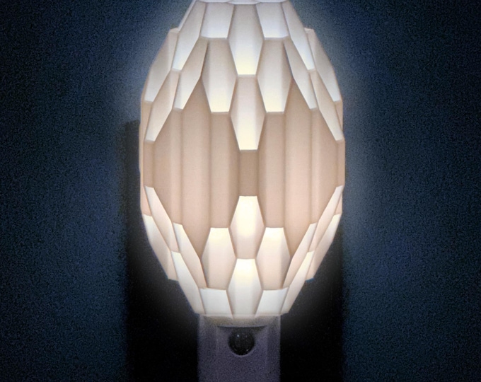 CRYSTAL Plug-In LED Night Light: Ambient Glow with Automatic Sensor