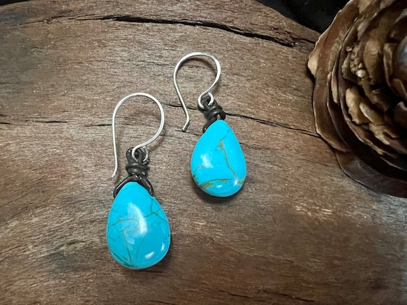Southwestern Style Bohemian Blue Earrings Turquoise Blue Leather