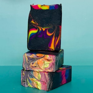 Jabón afrutado Neon Tide / Jabón artesanal con aroma a Skittles / Jabón de proceso en frío de sebo y manteca de karité / Jabón de baño colorido hecho a mano