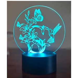 Luz de mesa LED decorativa com letras