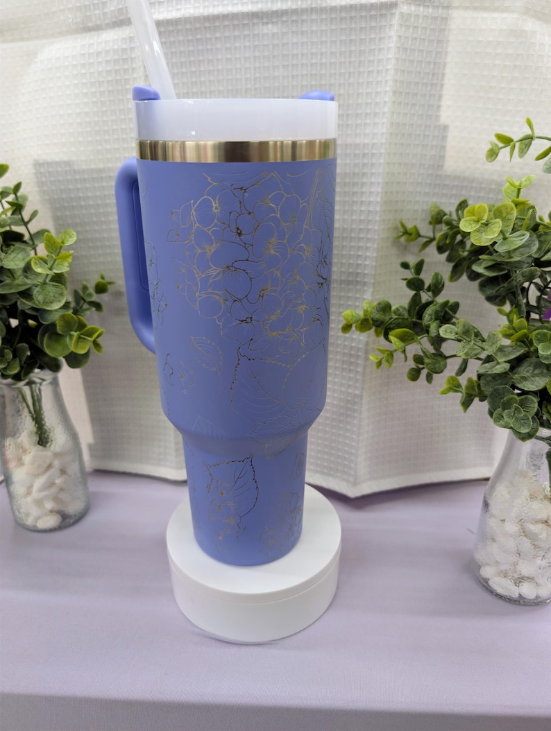 Engraved 40 oz Stanley Tumbler – Purple Hydrangea Laser Engraving, Stainless Steel Hydration On-the-Go immagine 3