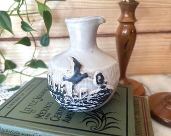 Vintage 1971 Pacific Stoneware Inc. Seagull Pottery Vase/Pitcher