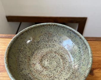 Ręcznie robiona ceramiczna miska