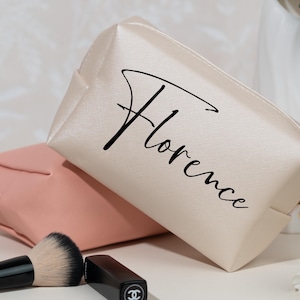 Benutzerdefinierte Kosmetiktasche, personalisierte Reise-Make-up-Tasche, Brautjungfer Geschenke, Brautjungfer Clutch Make-up-Tasche, Brautparty Geschenke, Monogramm-Kulturtasche