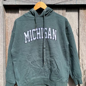 Vintage Michigan Sweatshirt Michigan Crewneck Michigan Pullover Michigan Jumper Michigan Sweater embroidery Logo Men’s XS