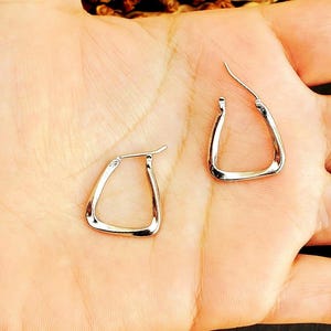 Rectangle  Twisted Hoop Earrings,vsilver Hoop Earrings, 925 Silver Twisted Hoop Earrings, Minimalist Gold hoop earrings, Sterling Jewellery