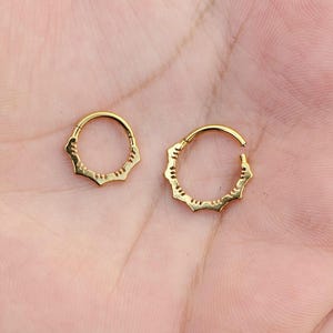 Flower Septum Hoop Earring - Nose Ring - Conch Round Septum Ring - Nostril Hoop - Lotus Flower Hinged Cartilage Hoop Hoop - 1.2*8/10mm Gold