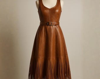 Sukienka z prawdziwej skóry bydlęcej z frędzlami, jasnobrązowa, zachodnia midi z paskiem, ręcznie robiony strój kowbojki w stylu boho o kroju litery A