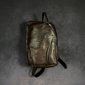 Sac poitrine vintage en cuir de vache fait main : sac à bandoulière bronze