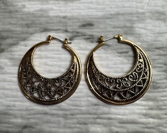Vintage Filigree Hoop Earrings – Boho Gold Statement Jewelry