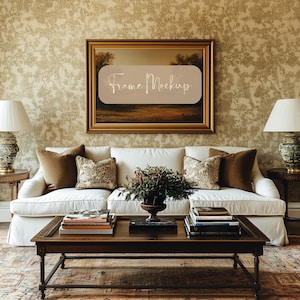 Elegantes Landhaus Wohnzimmer Rahmen Mockup, Nancy Meyers Cottage Style horizontales Gold Mockup, Kunst Display Mockup PSD & JPG Mockup