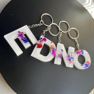 Chaveiro de letra personalizado para mochila, inicial de folha colorida, pingente feito à mão para bolsa, acessórios de resina