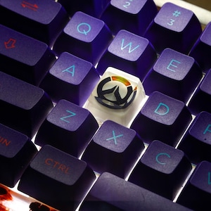 Custom Resin Keycap for Fans Hero Shooter Inspired Keycap Handmade Resin Gaming Keycap Unique Resin Artisan Keycap Kawaii Resin Gaming Key