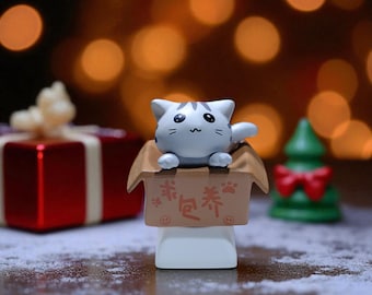 Handmade Resin Kitty Keycap: Artisan Mechanical Keyboard Key