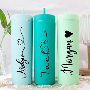 Personalisierter Becher mit Strohhalm, Brautjungfer Geschenke, Brautjungfer Vorschlag, Bachelorette Party Gefälligkeiten, Mädchens Reise Becher, kundenspezifischer dünner Becher