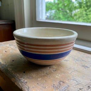 Small Yellow Ware 4 7/8” Blue And Brick Red Banded Bowl - Yelloware Blue And Brick Red Striped Bowl - Unmarked