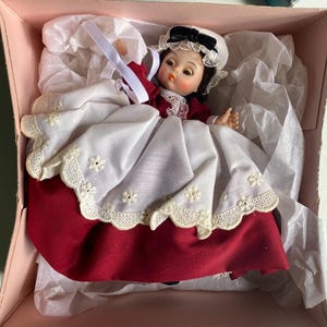 Vintage 8” Madame Alexander MARME DOLL #415 - Madame Alexander-kins