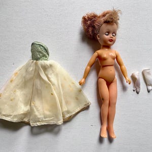 Vintage 10&quot; Uneeda Twist Waist Fashion Doll - TLC Doll